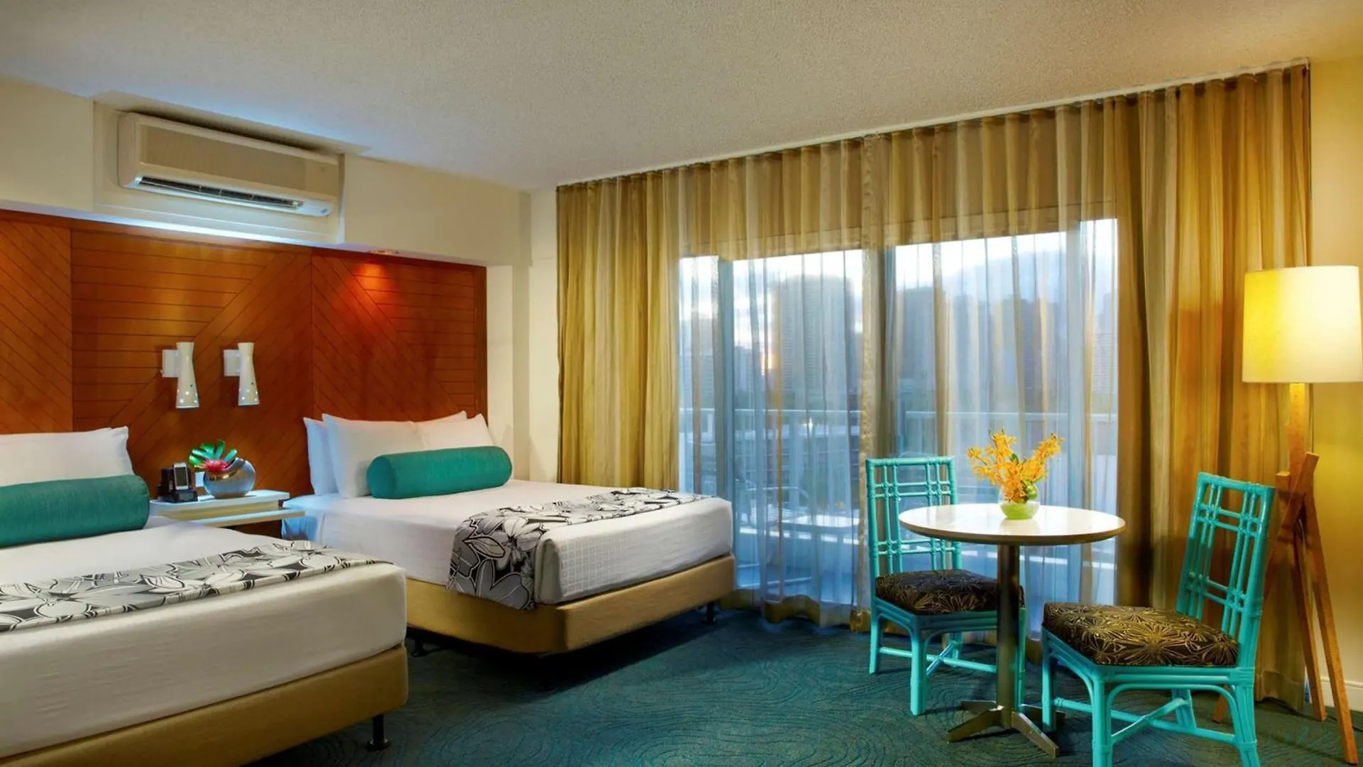Oasis Hotel Waikiki Honolulu USA