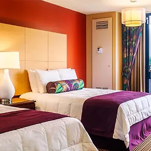 Hawaiian Hotel, Trademark Collection By Wyndham מלון
